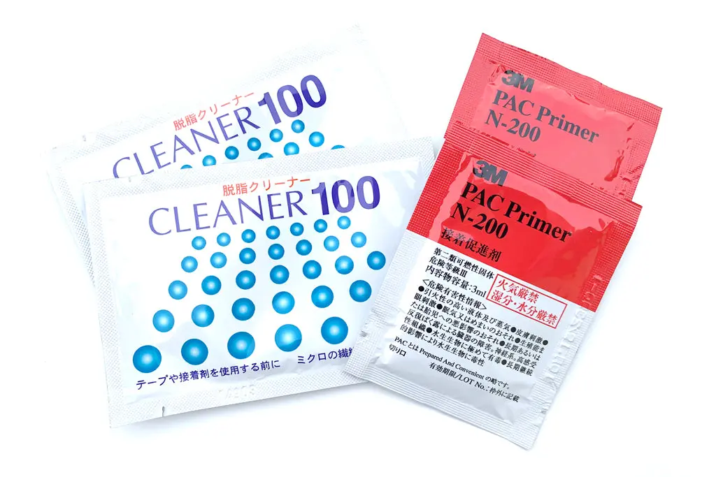 3M Adhesion Promoter With Surface Cleaner 1