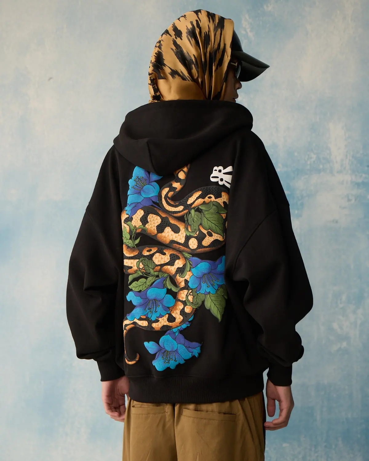 Black Serpent Bloom Zipper Hoodie 1