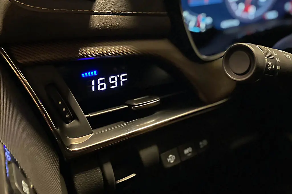 Cadillac Cts / Cts-V Air Condition Vent Obd2 Multi Gauge 1