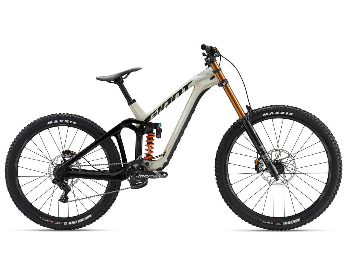 Giant Glory Advanced (2024) 1