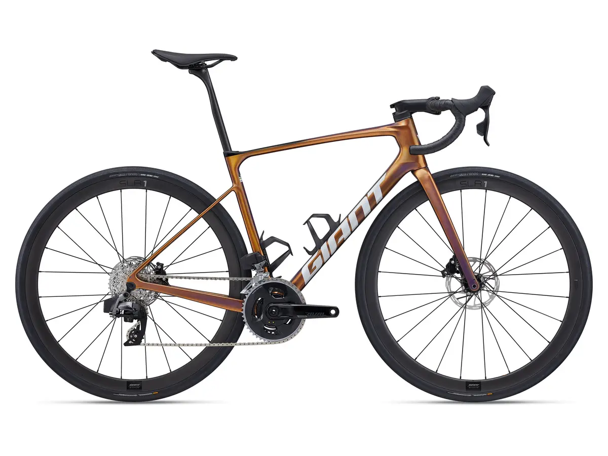 Giant Defy Advanced Pro 1 (2025) 1