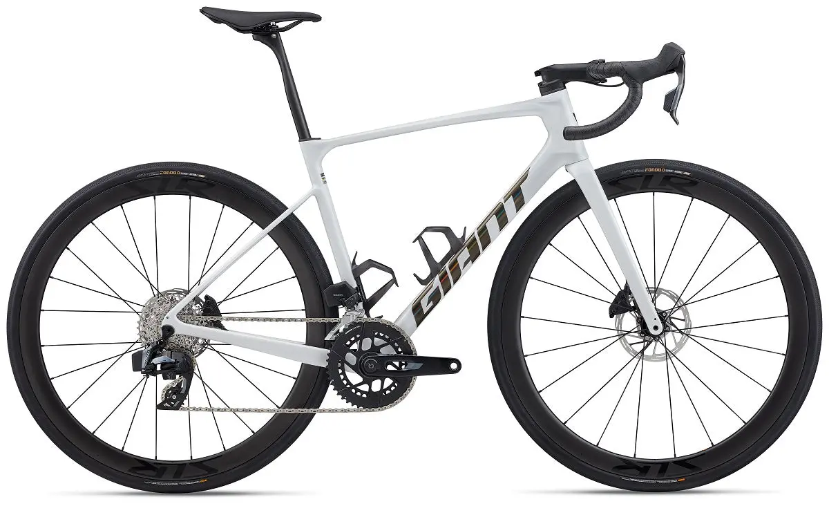 Giant Defy Advanced Pro 1 (2026) 1