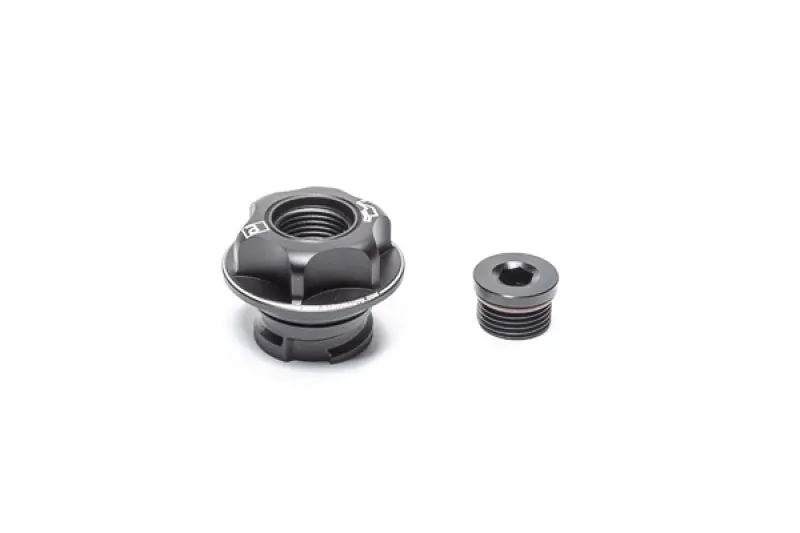 Radium Engineering Gm Ls Baffled Billet Oil Cap 1