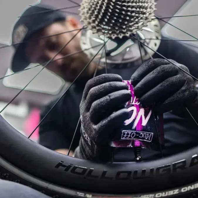 Muc-Off Ultimate Tubeless Setup Kit 4