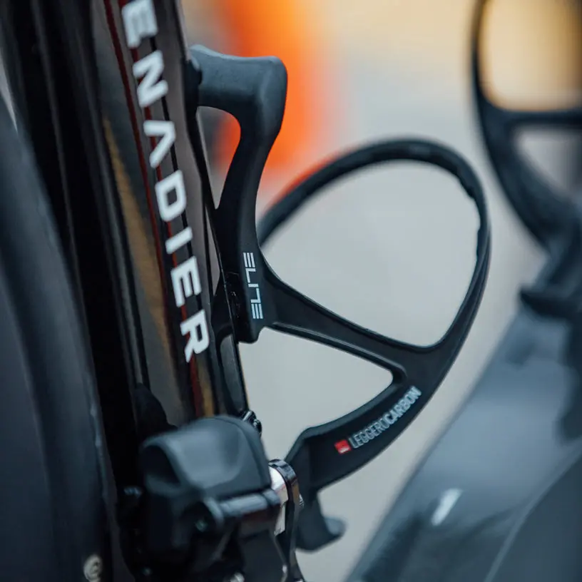 Elite Leggero Carbon Bottle Cage 2