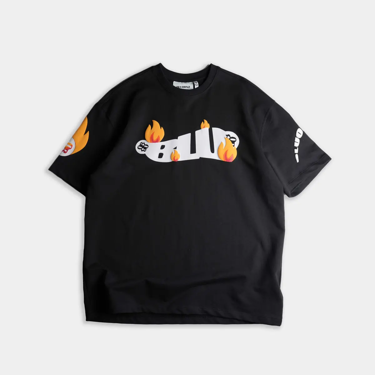 Knotty Black T-Shirt 4