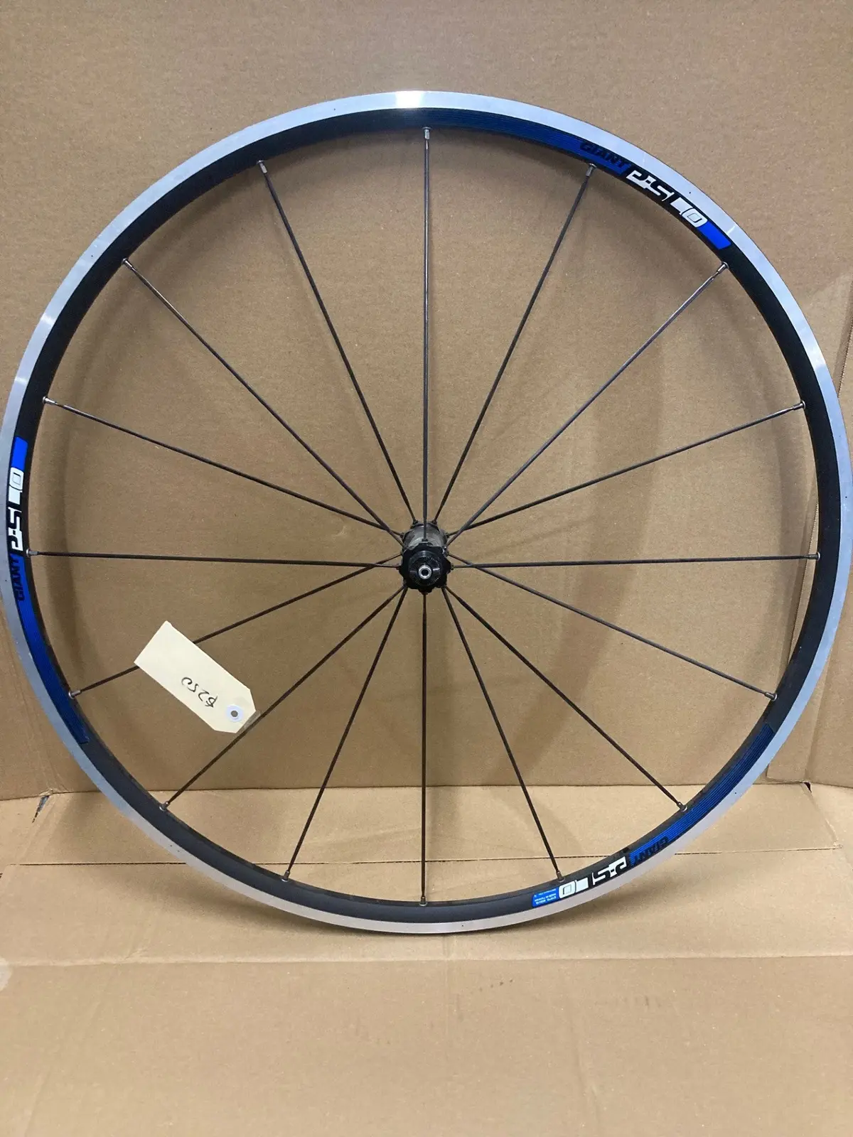 Sp02 Giant Psl0 Front Wheel 1